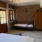 Gospodarstwo agroturystyczne Borów - *